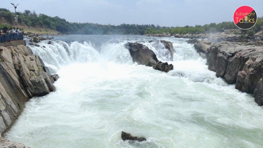 जानिए मध्यप्रदेश के जबलपुर में स्थित भेड़ाघाट क्यों प्रसिद्ध है