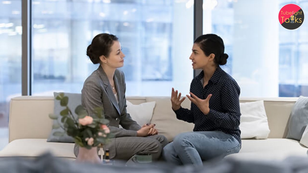 The Art Of Listening To Others In Conversations