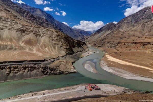 भारत-पाकिस्तान तनाव: पहलगाम हमला, सिंधु जल संधि और परमाणु संकट भारत-पाकिस्तान तनाव: पहलगाम हमला, सिंधु जल संधि और परमाणु संकट